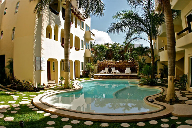 condo rentals in playa del carmen mexico